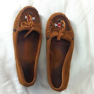 Minnetonka Moccasins | Size 9